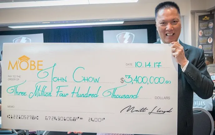 John chow y el cheque MOBE de $3,400,00