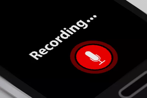écran du téléphone indiquant que l'enregistrement est activé