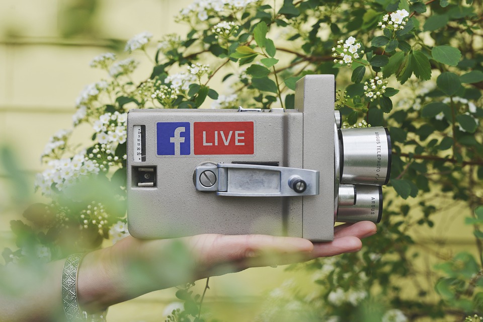 Camera live Facebook