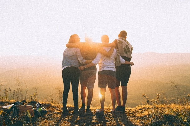 Gute Stimmungszitate, die Ihnen einen großen Schub positiver Energie geben