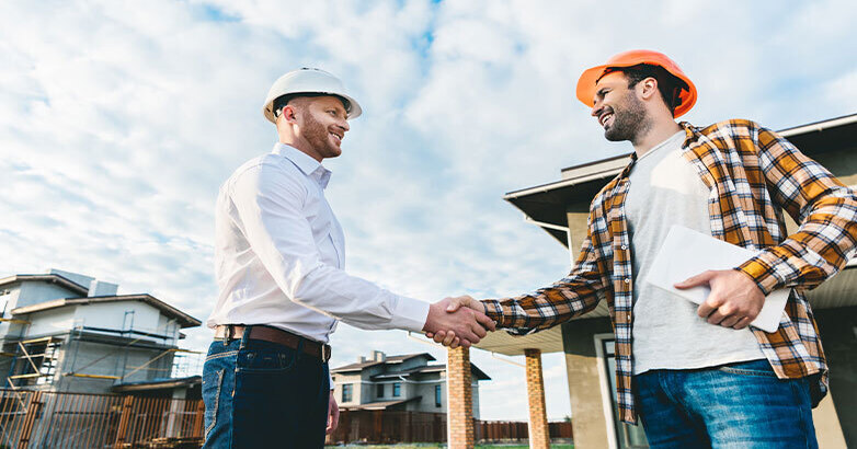 Un agent immobilier rencontre un expert en marketing pour améliorer sa marque