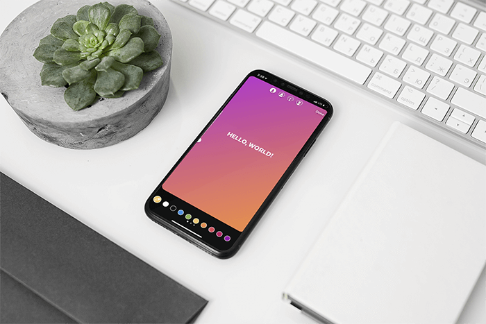 Mockup Iphone 11 Pro Ditempatkan Di Meja Rapi Di Samping Pot Tanaman