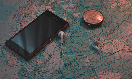 smartphone-musik-sony-perjalanan-gps