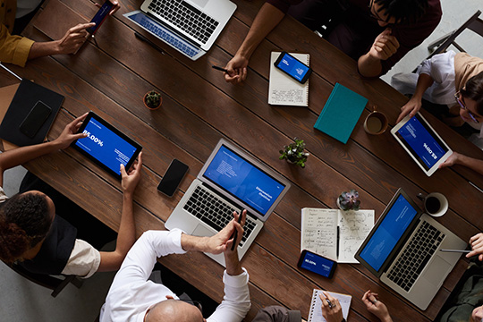 Team-Geschäftstreffen-Diskussion-Konferenz-Unternehmensplan-Management