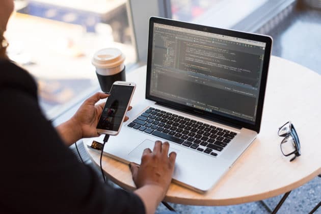 App-Developer-Coding-Programmer-Work-Technology-Desk