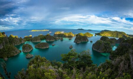 Sole, mare e vela: crociere di lusso in fuga in Indonesia