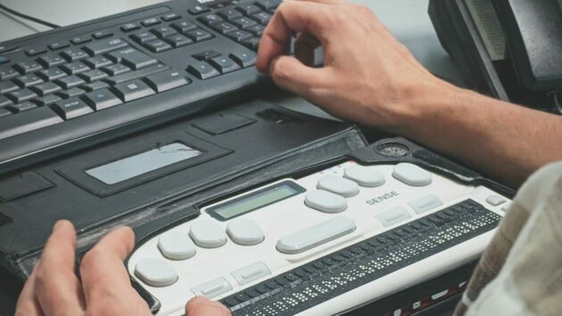 Bilgisayar-Klavye-Elektronik-Donanım-Makine-Braille-Ekran-Okuyucu-Yazıcı