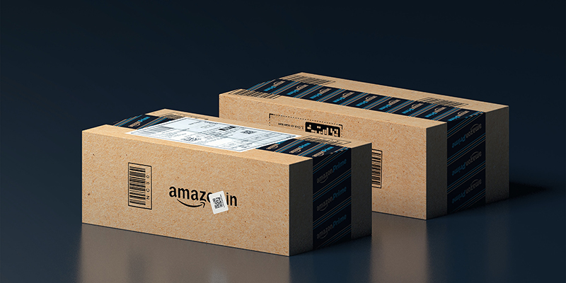 İki küçük Amazon paketi